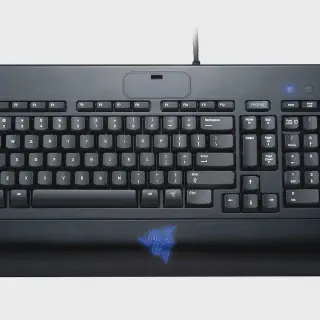 /img/18877-razer-tarantula-connectivity.webp